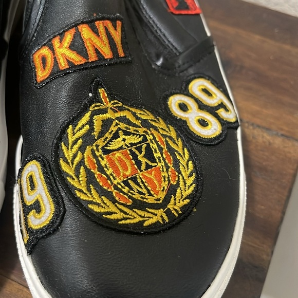 DKNY Limited Edition Braylee Black Leather
1989 Patchwork Academy Sneakers Sz 7 - Picture 4 of 12